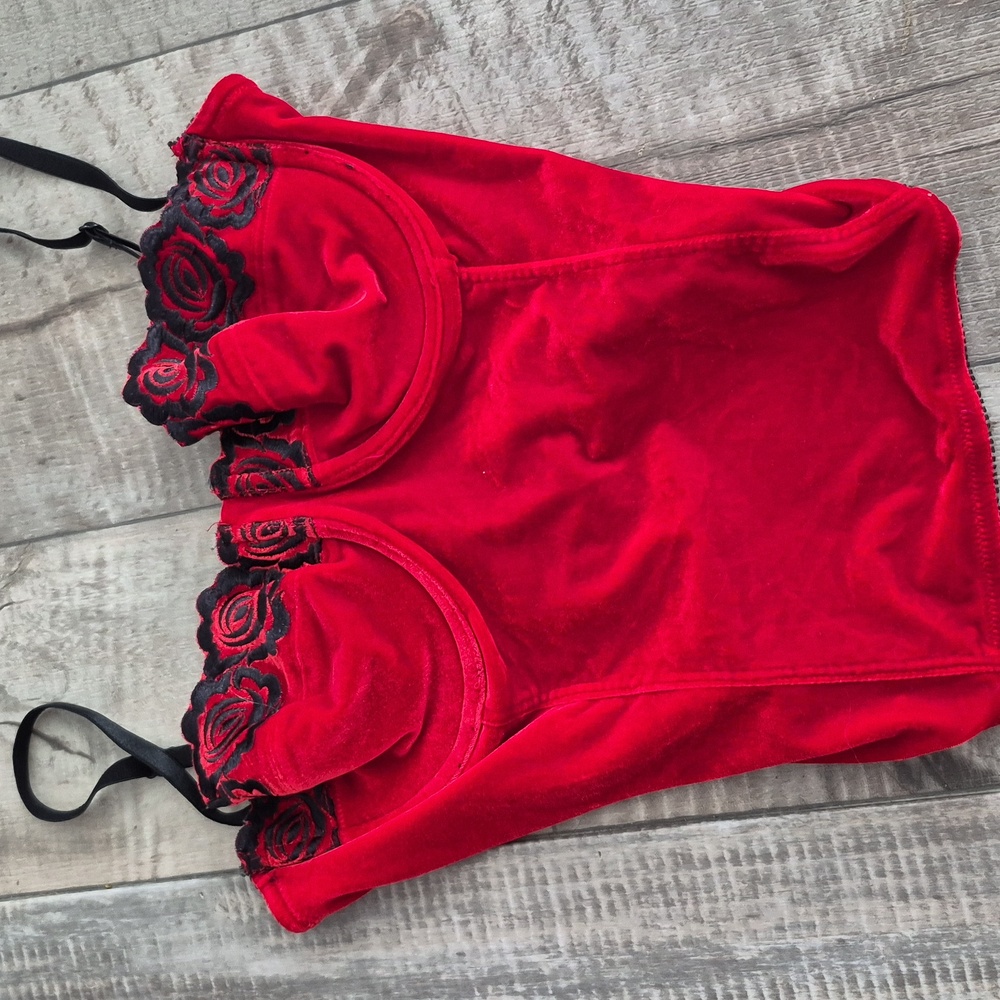 Secret Treasures Red Lace Bustier Black Lace Embroidery 38C - Picture 2 of 7